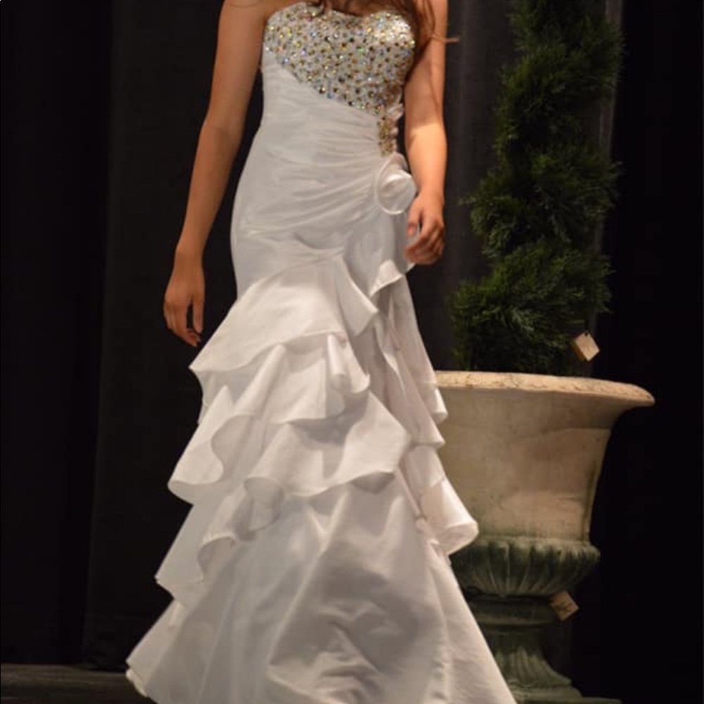 Jonathan Kayne pageant/prom dress